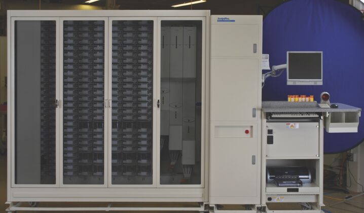 The SP 200/OCC, ScriptPro’s original robot (robotic prescription dispensing system).